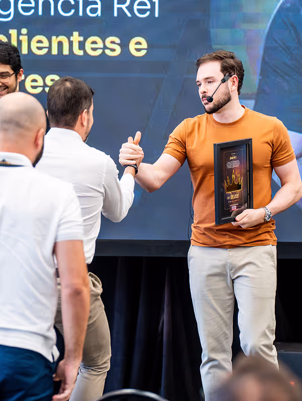Lucas Renault (O Rei do Tráfego) Mansão Escalável Entrega de Placas.